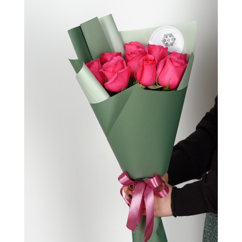 Купить на заказ Букет из 7 розовых роз с доставкой в Семее